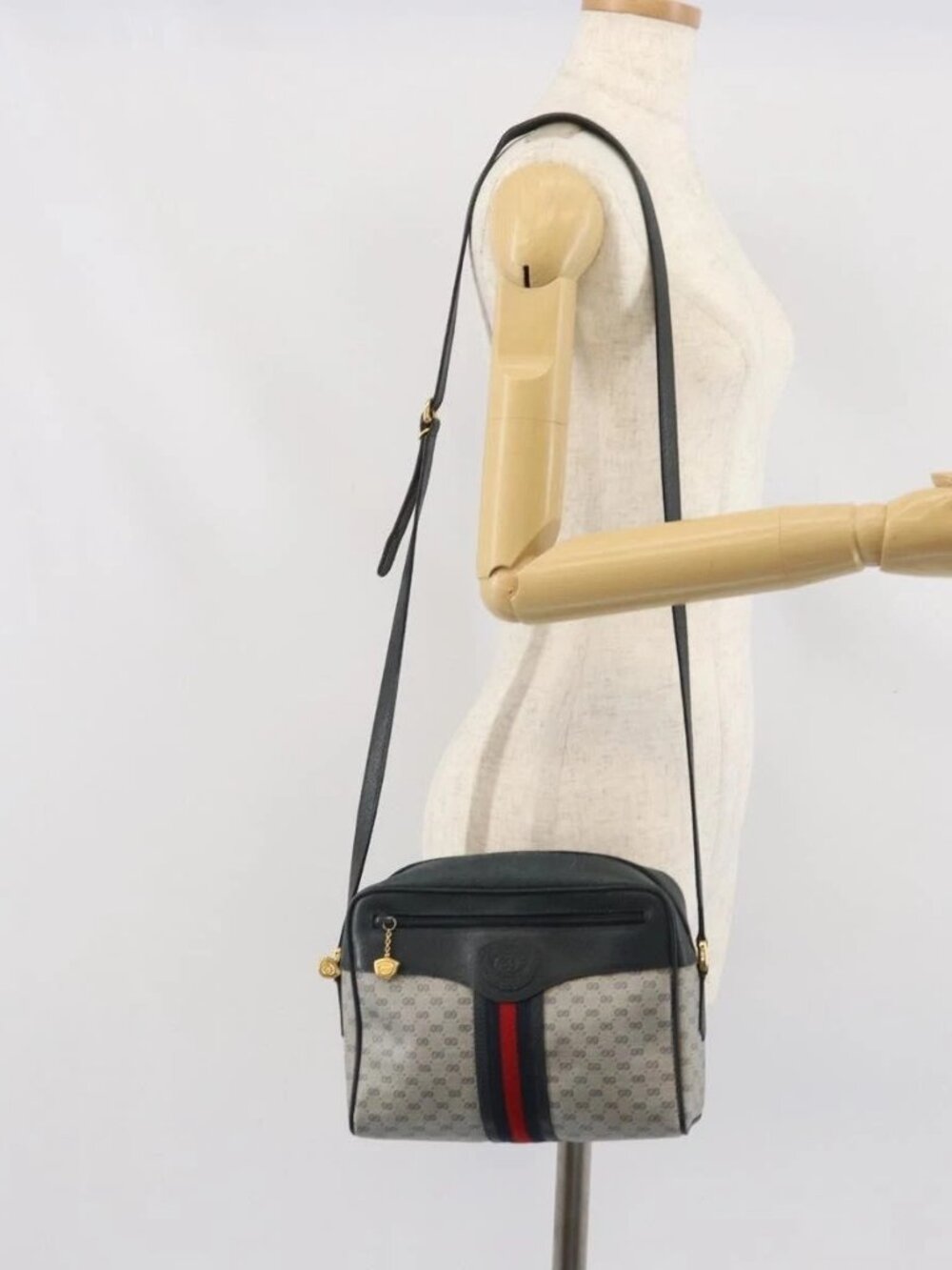 GUCCI Micro GG Supreme Sherry Line Bag PVC Navy Gold 001 56 0852 Auth am10608